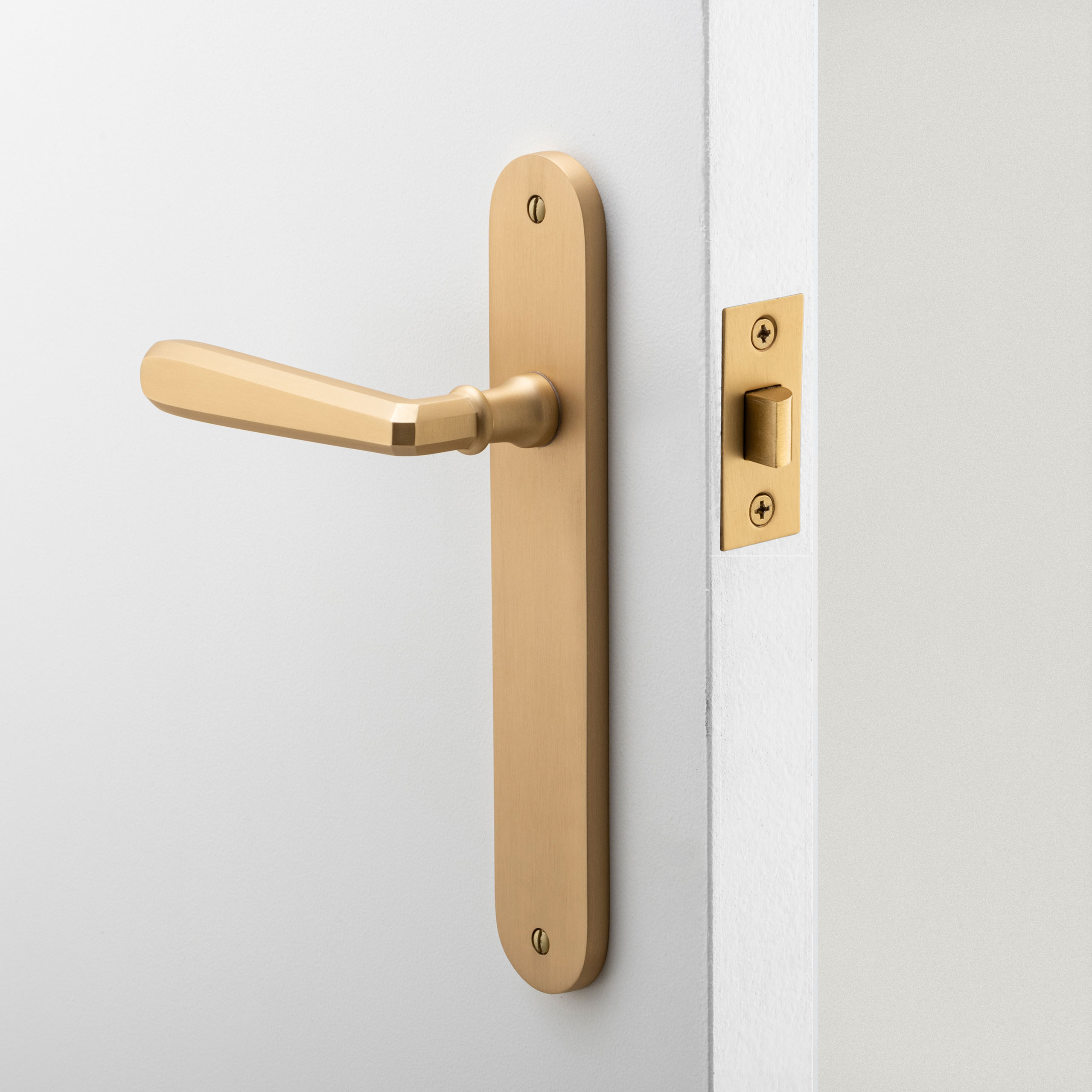 15376P85 - Copenhagen Lever - Oval Backplate - Brushed Brass - Privacy